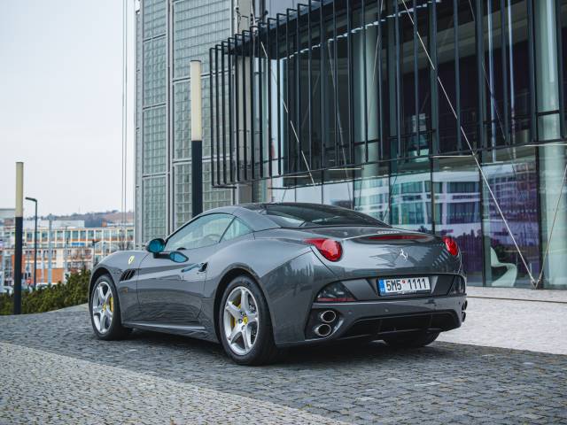 Ferrari California