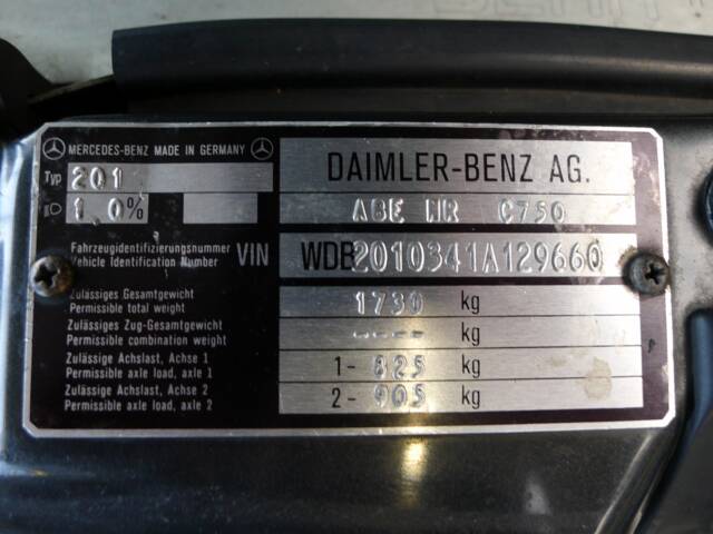 Mercedes-Benz 190 E 2.3-16