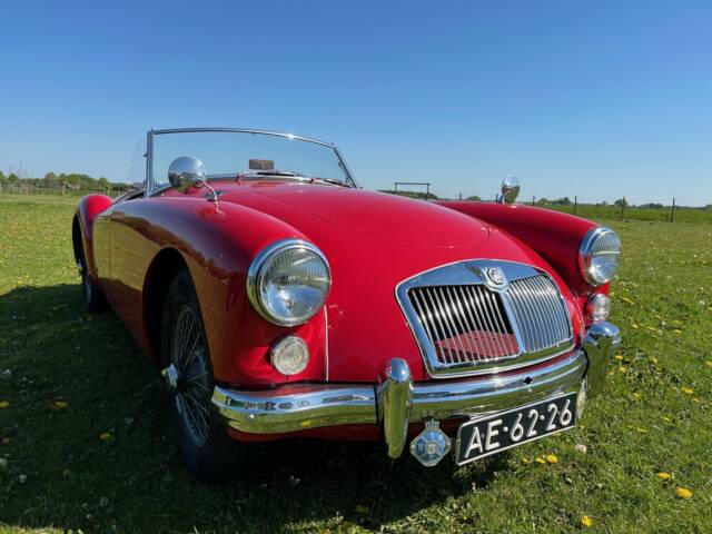 Image 1/4 of MG MGA 1600 (1960)