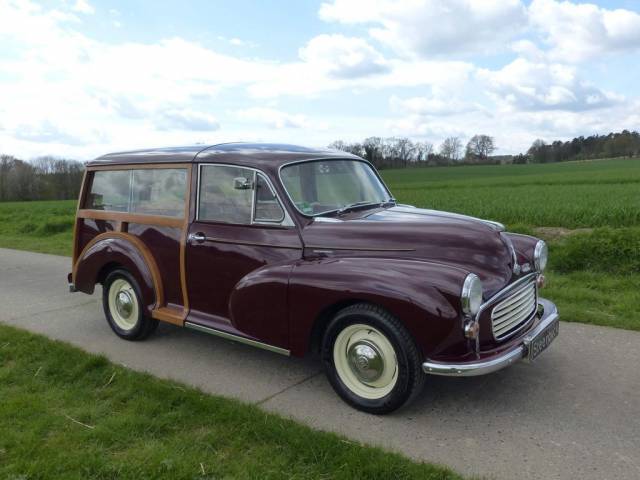Morris Minor 1000 Traveller - Morris Minor Traveller 1971 with Rover engine (140 hp) and 5-speed transmission