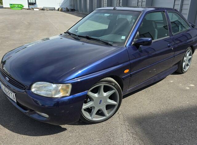 Image 1/5 de Ford Escort RS Cosworth (1996)