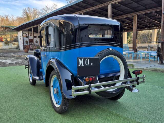 Austin 7 Saloon