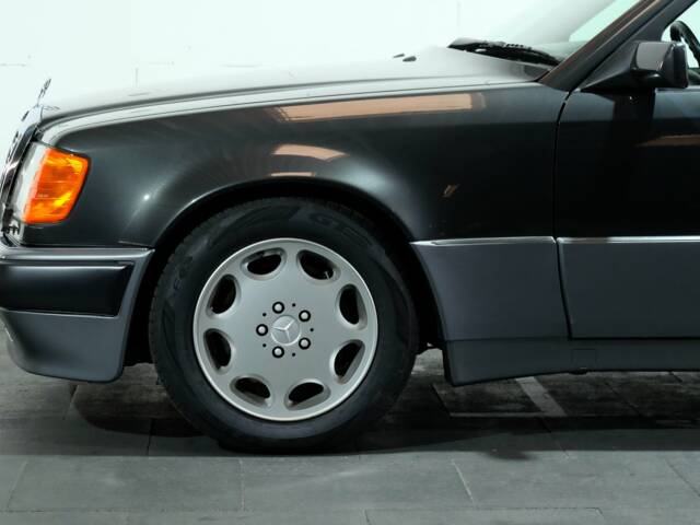 Mercedes-Benz E 500