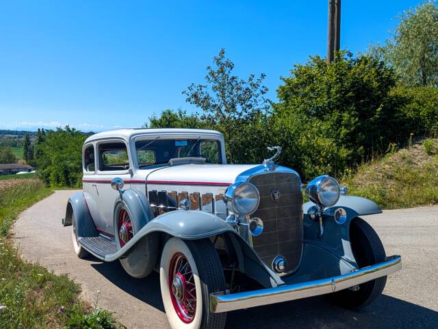 Cadillac 452 B Town Coupe