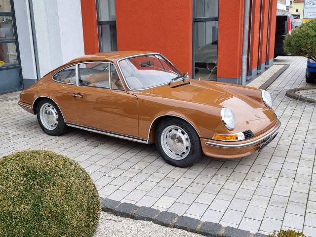 Porsche 911 2.4 T