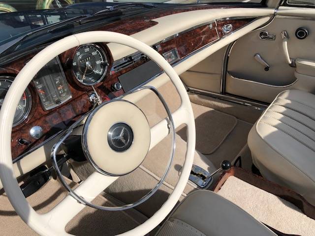 Mercedes-Benz 250 SE