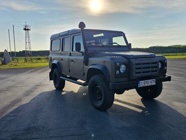 Imagen 1/18 de Land Rover Defender 110 Td5 (2000)