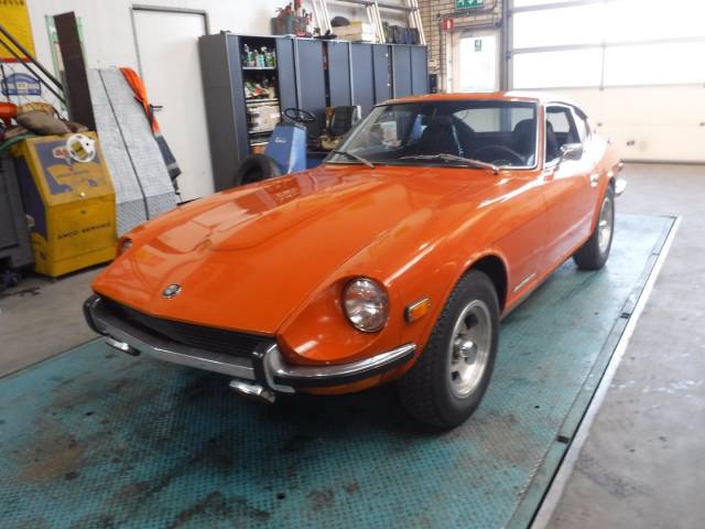 Image 1/50 of Datsun 240 Z (1972)