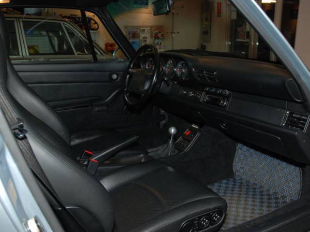 Porsche 911 Carrera