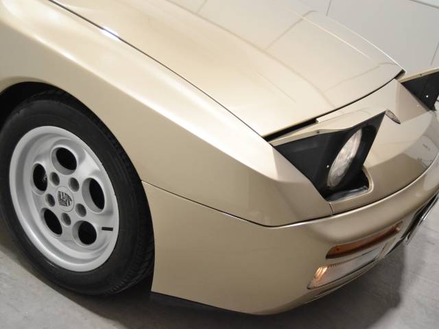 Porsche 944 Turbo