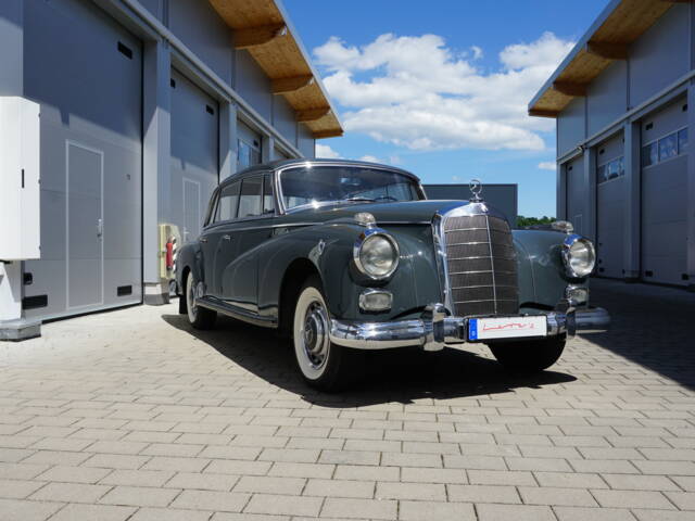 Mercedes-Benz 300 d