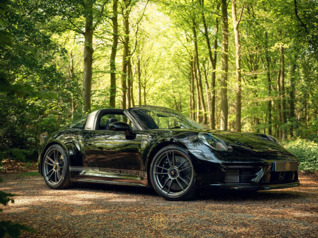 Imagen 1/50 de Porsche 911 Targa 4 GTS &quot;Edition 50 years Porsche Design&quot; (2023)