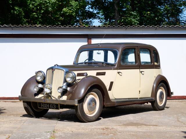 Image 1/50 of Rover 16 P2 (1947)
