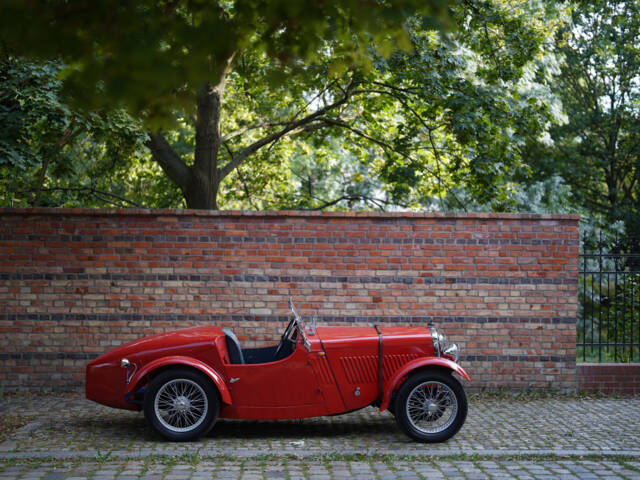 Singer 9 Sports