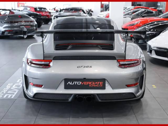 Porsche 911 GT3 RS Weissach