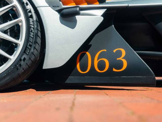 Aston Martin Valkyrie AMR Pro