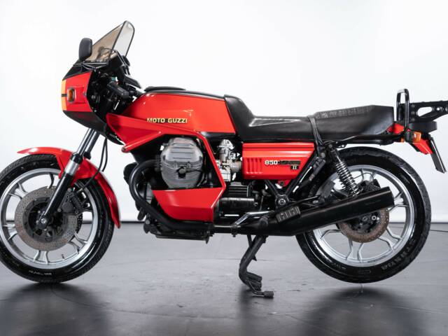 Moto Guzzi 850 LeMans