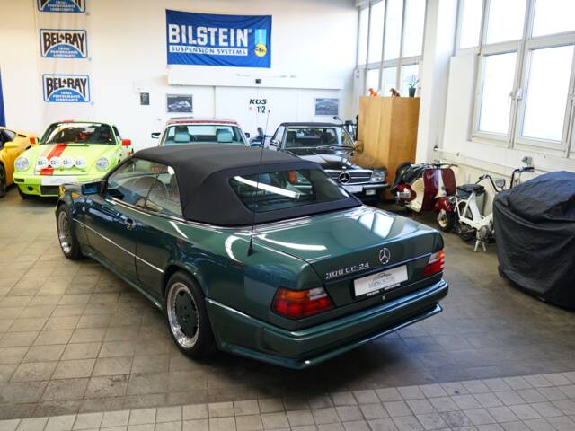 Mercedes-Benz 300 CE-24