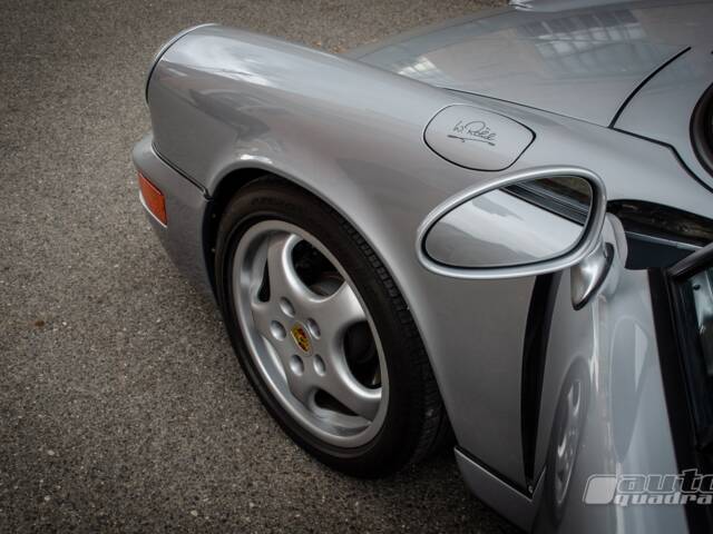 Porsche 911 Carrera 4