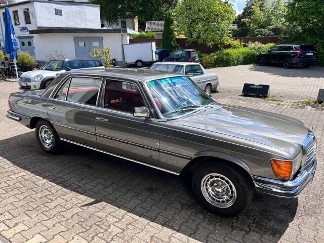 Mercedes-Benz 450 SEL