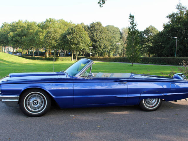 Ford Thunderbird