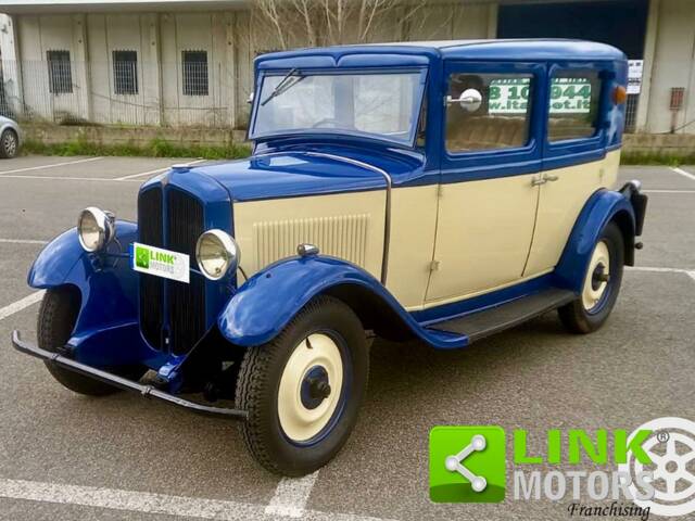 Image 1/10 of Renault Monaquatre (1932)