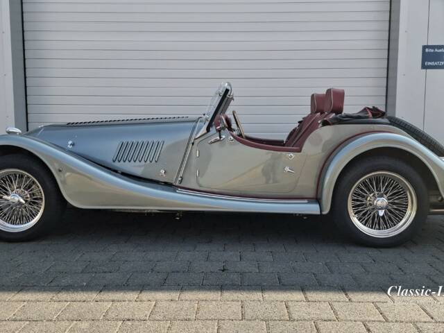 Morgan Plus 8
