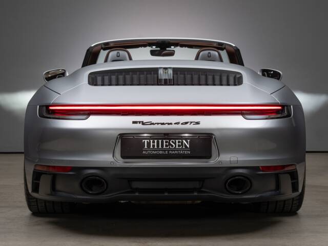 Porsche 911 Carrera 4 GTS