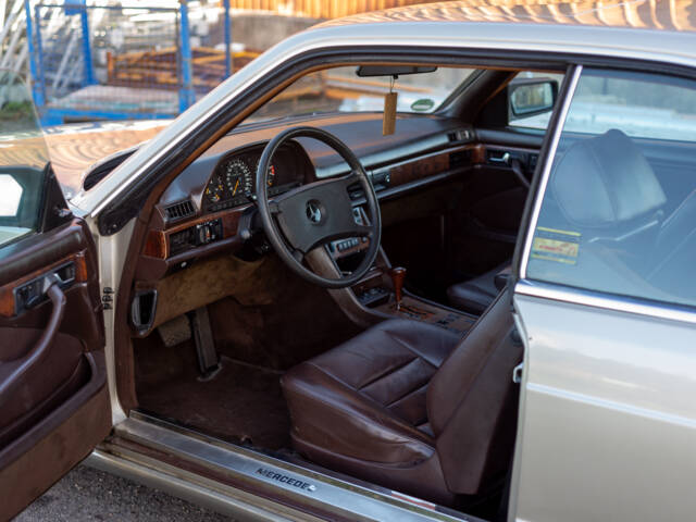 Mercedes-Benz 560 SEC