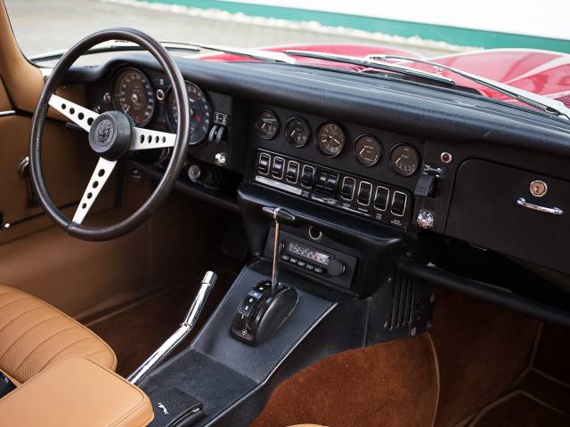 Jaguar E-Type V12 (2+2)