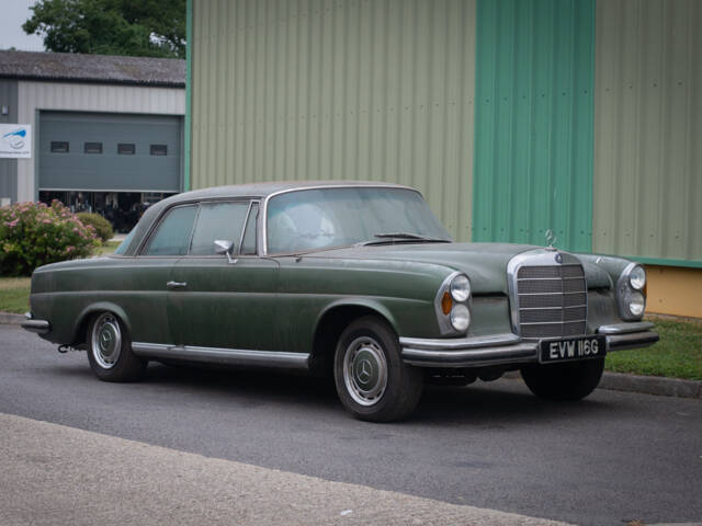 Bild 1/35 von Mercedes-Benz 280 SE (1969)