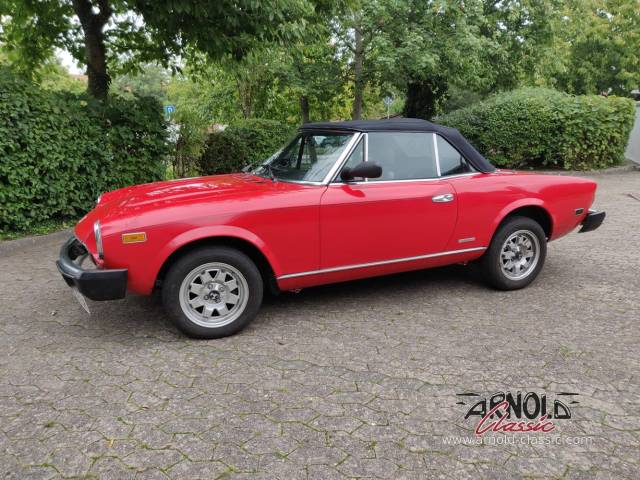 Image 1/29 of FIAT 124 Spider DS (1984)