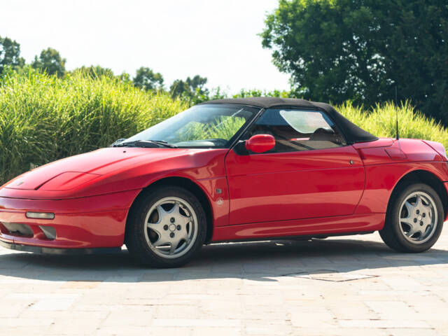 Image 1/50 of Lotus Elan (1991)