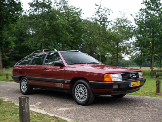 Bild 1/45 von Audi 100 Avant 2.2 quattro (1986)