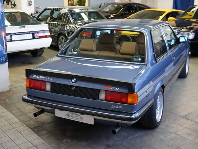 BMW 323i
