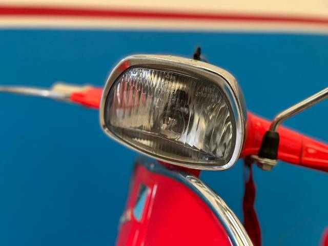 Piaggio Vespa 180 SS