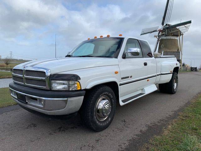 Imagen 1/9 de Dodge Ram 3500 V10 (1999)