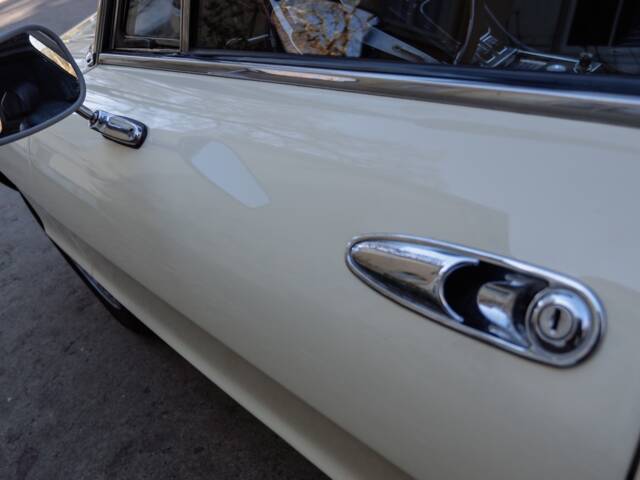 Alfa Romeo 2000 Spider Veloce