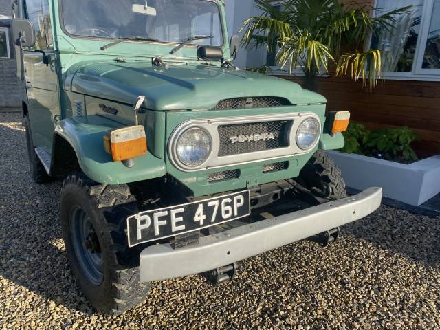 Toyota Land Cruiser FJ 40
