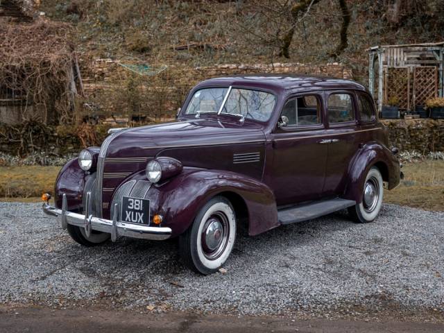 Bild 1/14 von Pontiac Deluxe Six Silver Streak (1939)