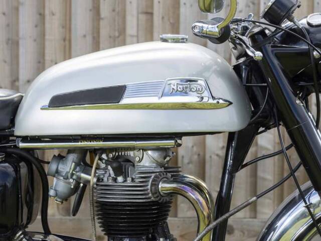 Norton 650 SS