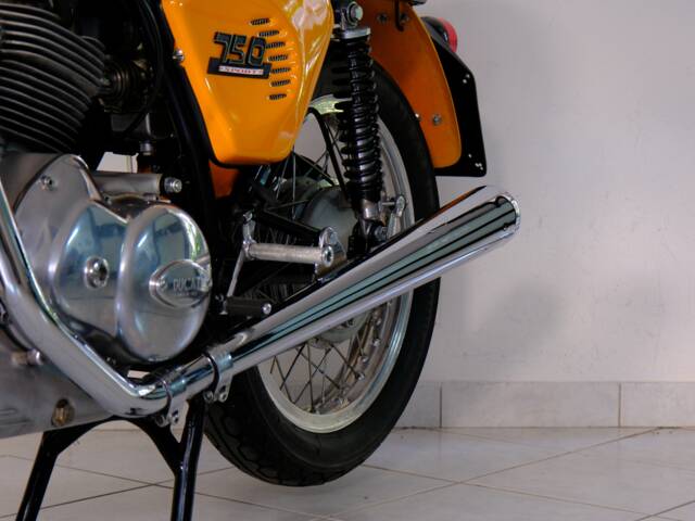 Ducati 750 Sport
