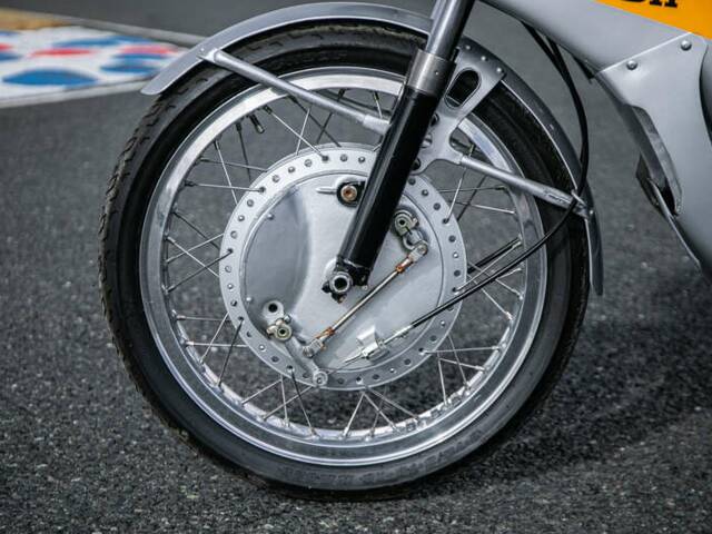 Honda RC 173