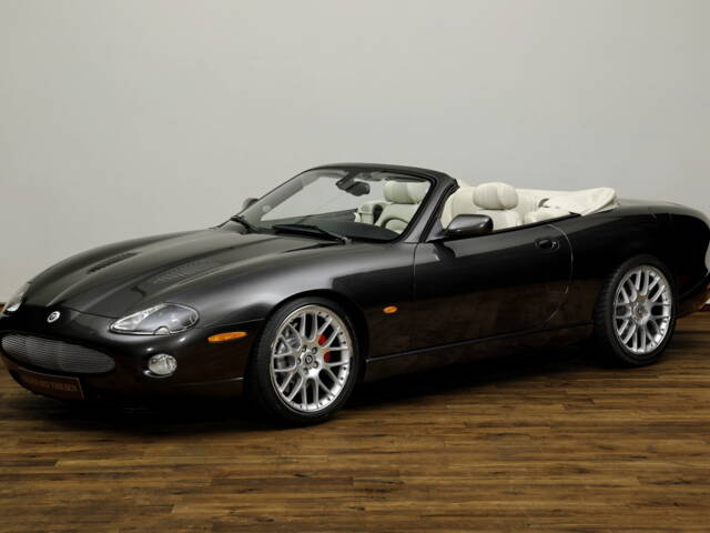 Image 1/15 of Jaguar XKR (2005)