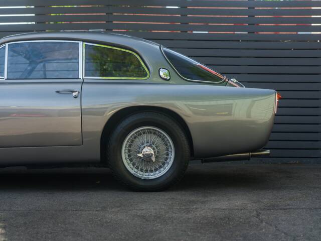 AC Greyhound