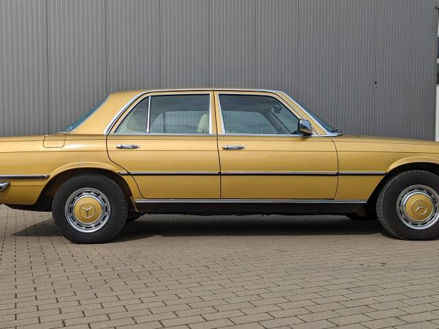 Mercedes-Benz 350 SE