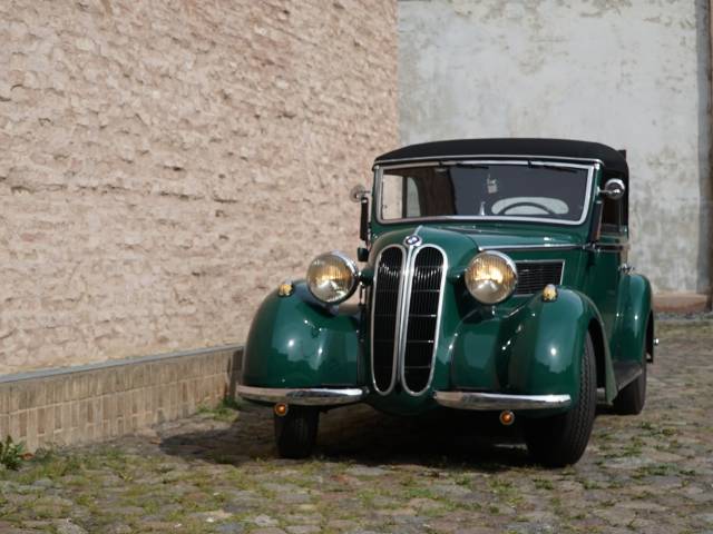 BMW 329