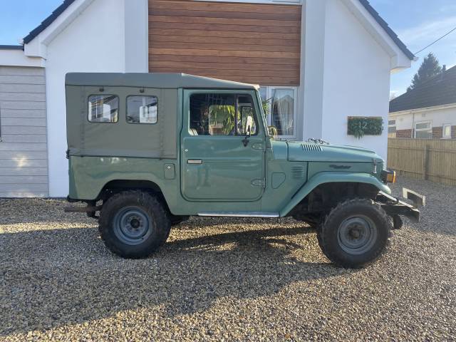 Toyota Land Cruiser FJ 40