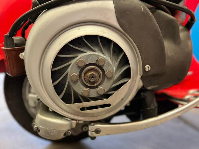 Piaggio Vespa 180 SS