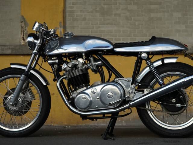 Norton Commando 750